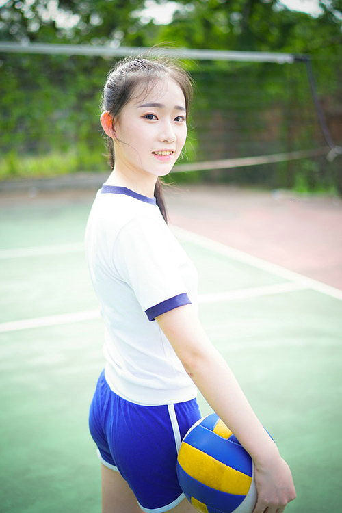 广东十二生肖买马的软件_: 震撼灵魂的故事，这背后是否隐藏着理想？
